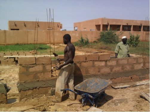 Construction d’une cantine scolaire au Niger – Sept. 2014