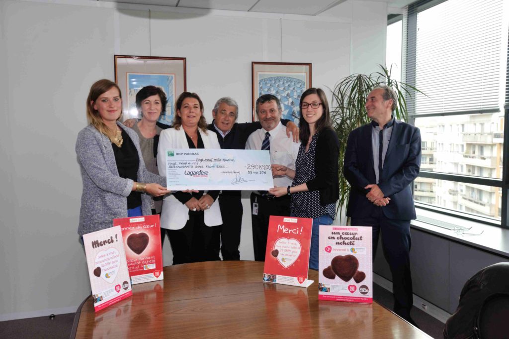 Remise du don collecté par Relais H Cafés et Chez Jean – Mai 2016