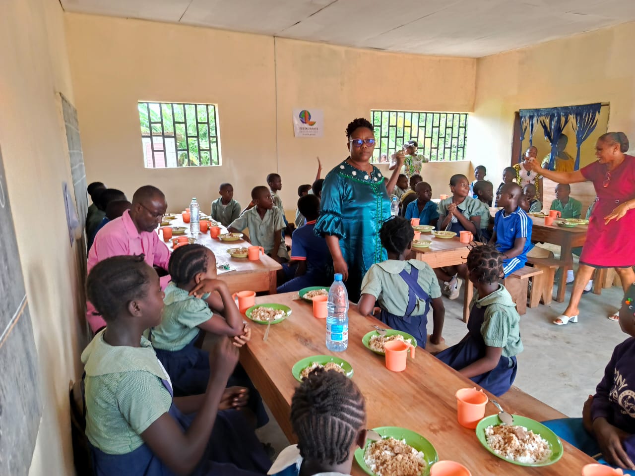 Cantine de l’école publique du centre de Dibombari reconstruite aux normes